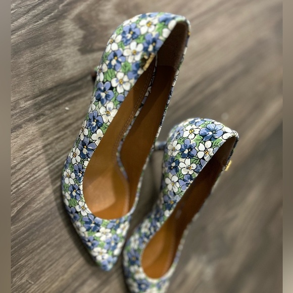 Tory Burch Penelope Pointy Toed Daisy Pattern Kitten Heel, size 5 - Picture 7 of 7